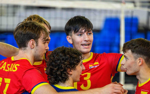 España suma su primera victoria en el Europeo sub20